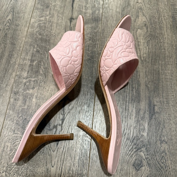 💗Chanel vintage camellia Print Open Toe Heels Pale pink 💗 - Picture 4 of 11